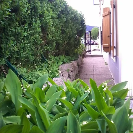 Vakantiehuis Maison Spacieuse A Avec Terrasse Et 4 *